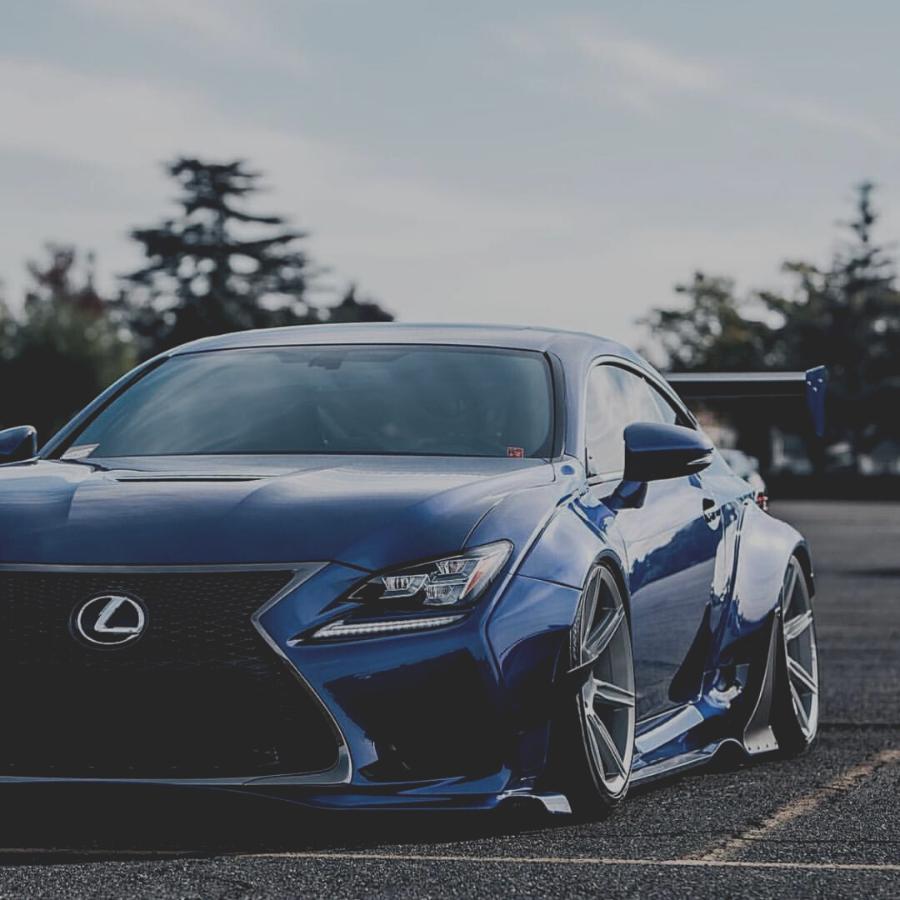 LEXUS