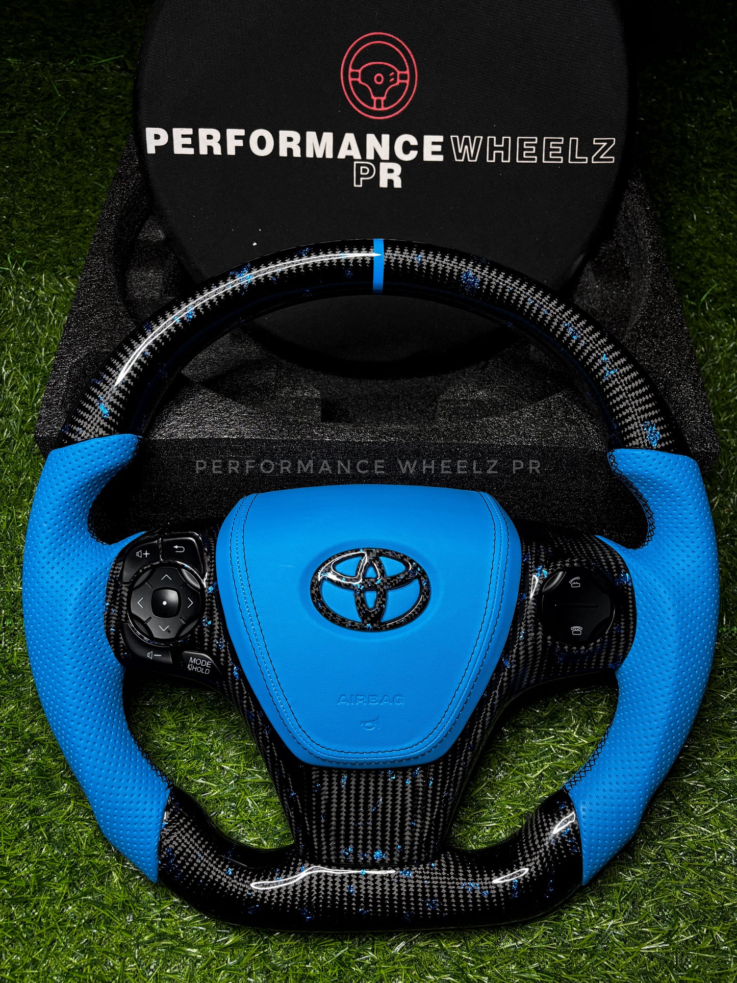 Toyota Camry / Venza 2013-2014 Carbon Steering Wheel