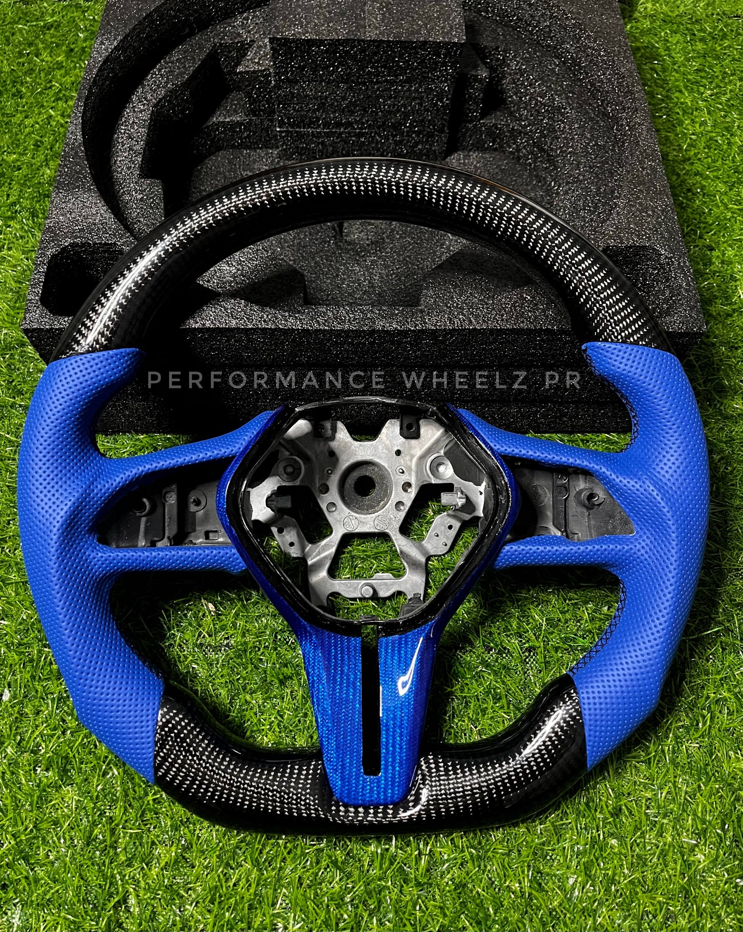 Infinity Q50/Q60 Carbon Steering Wheel