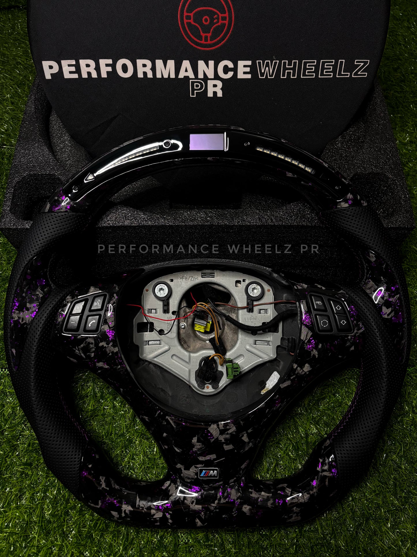 BMW E88/E90/E91/E92/E93 Carbon Steering Wheel