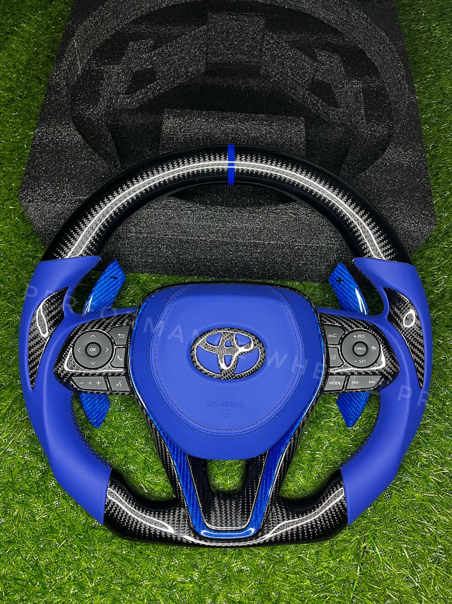 Toyota Corolla / Rav4 / Cross 2020+ Carbon Steering Wheel