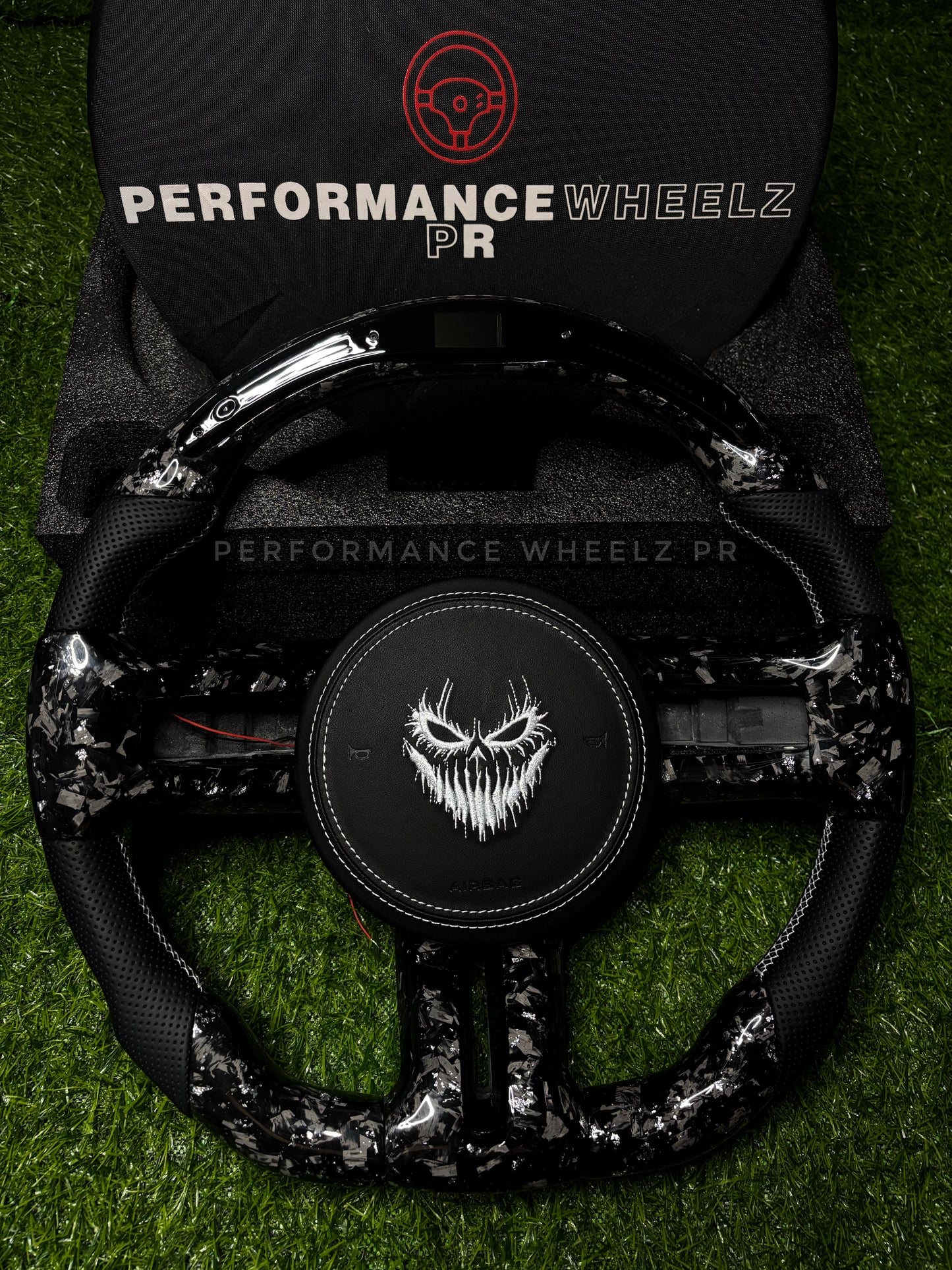 Mustang 2010 - 2014 Carbon Steering Wheel