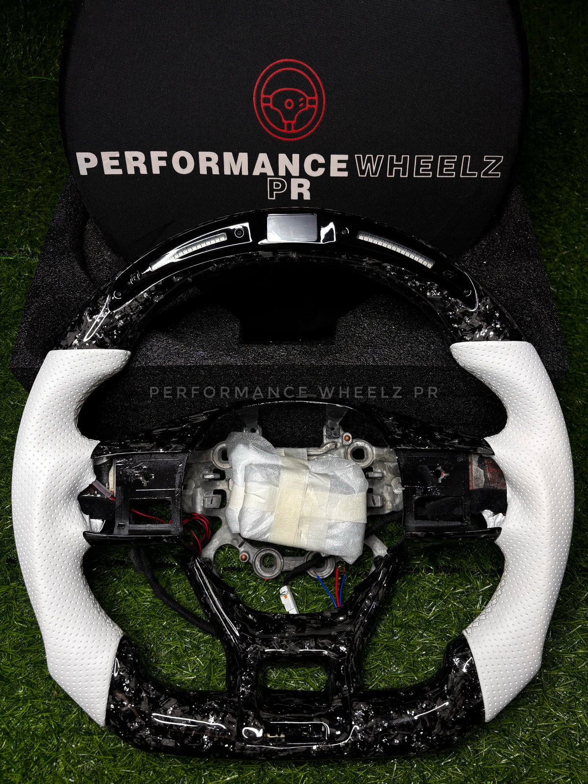K5 GT 5th Gen Compatible Carbon Fiber Steering Wheel